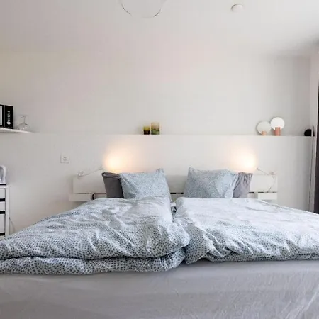Con Bagno Privato E Giardino 게스트하우스 *